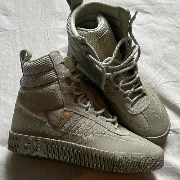 NWT * ADIDAS SAMBA BOOTS (7) - Picture 3 of 10